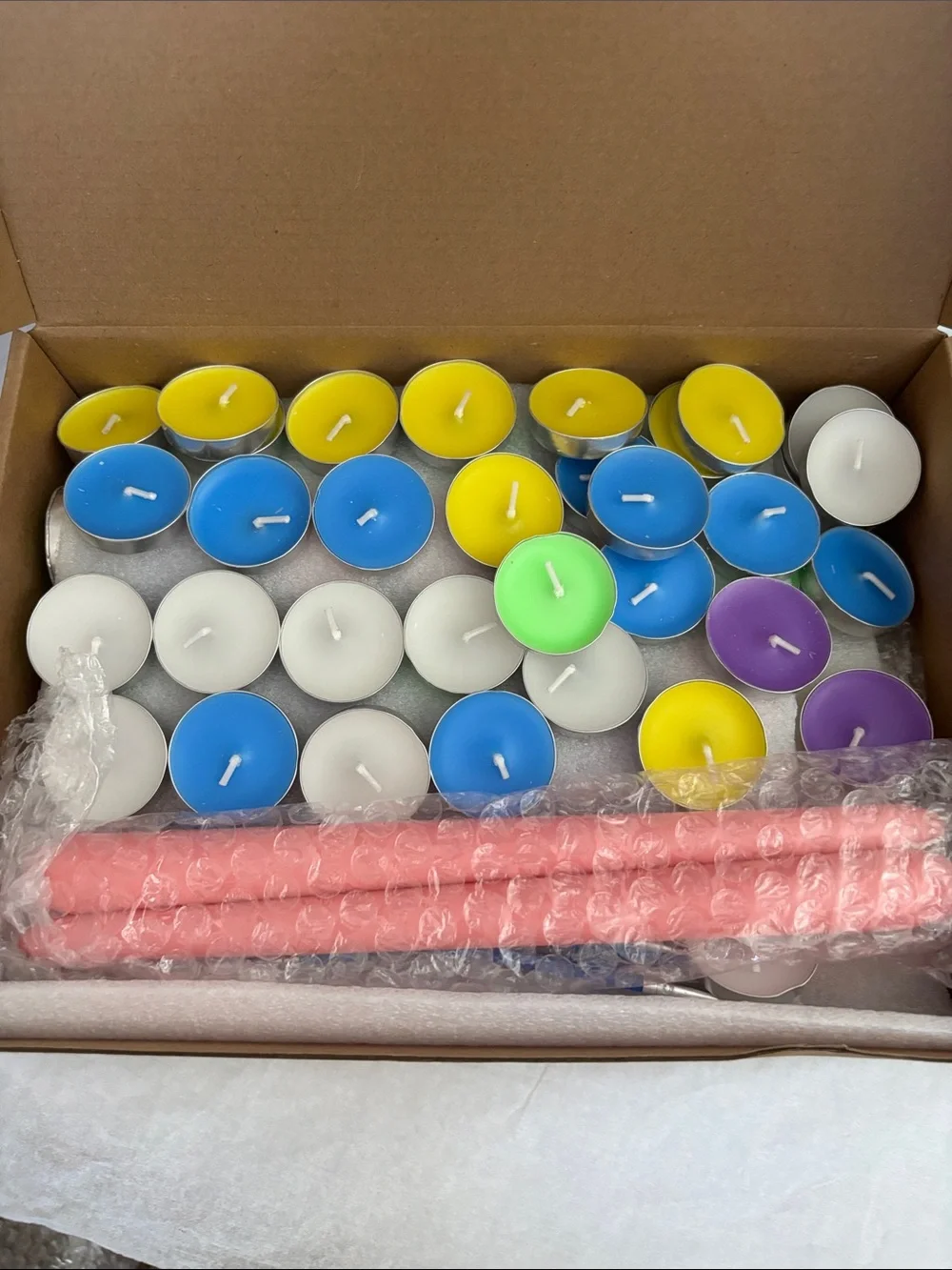 Multipack Unscented Tea Lights with Pink Taper Accent Candles